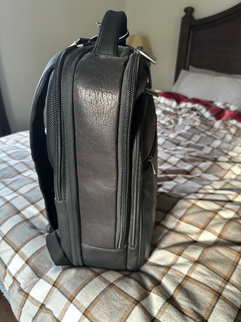 Backpack - Picture 3 of 7